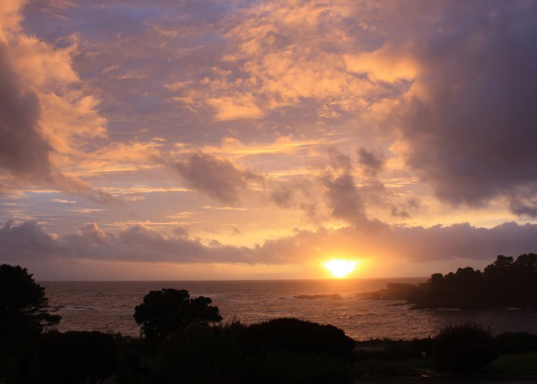 Mendocino Vacation Rental Red Barn Retreat Area Attractions Ocean Sunset